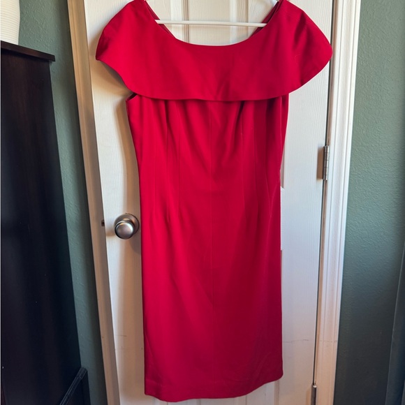 🍁Elegant Red Fall/Winter Peterman Dress - Picture 1 of 4